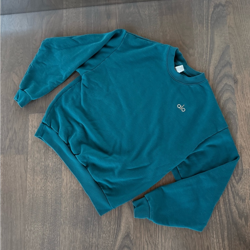 ALO Yoga Teal Sweatshirt - Picture 3 of 9